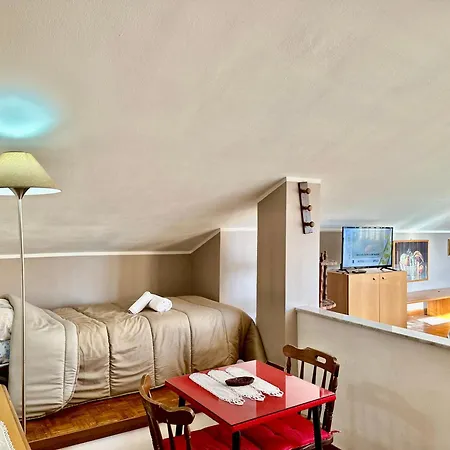 L'attichetto Con Aria Condizionata-centro Apartment
